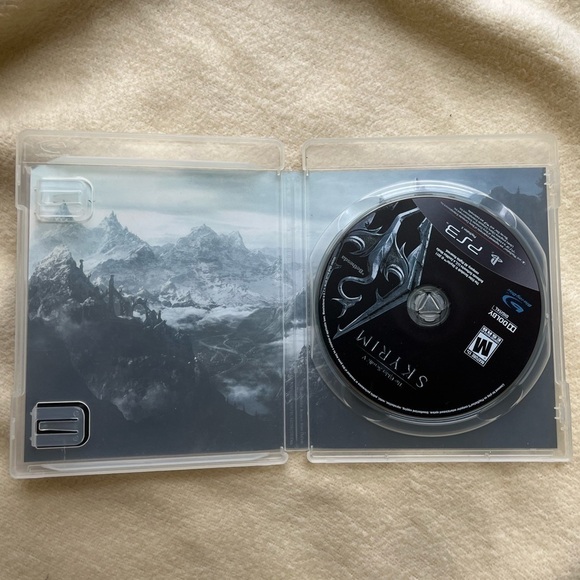 PLAYSTATION PS3 Skyrim - Picture 3 of 3